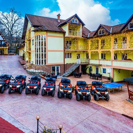 Hotel Pensiunea Mihaela-Transalpina Novaci-Străini Exteriér fotografie